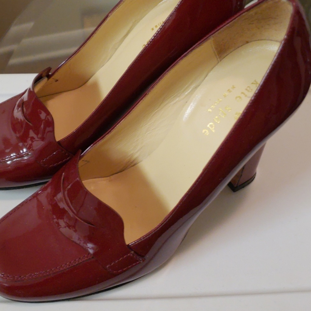 Red Patent pump